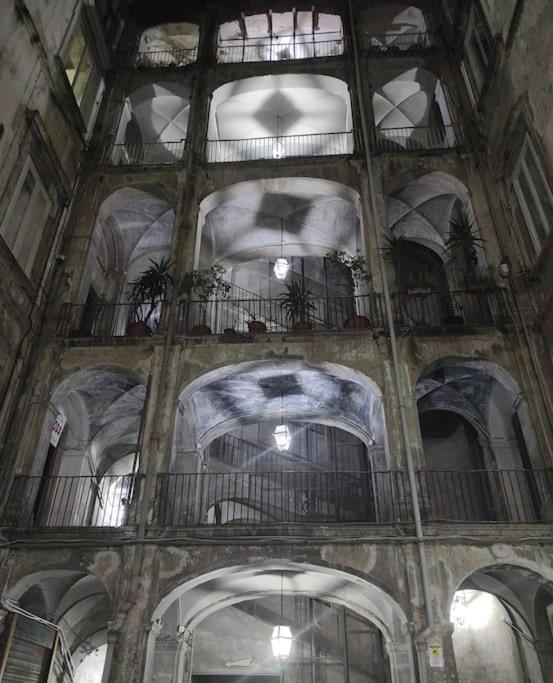Fashion Cathedral Apartment, Centro Storico Napoli Экстерьер фото