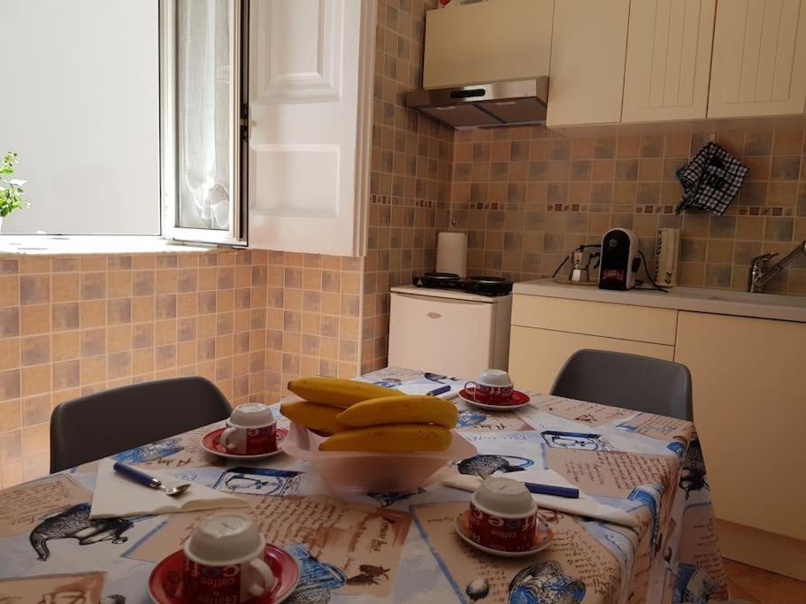 Fashion Cathedral Apartment, Centro Storico Napoli Экстерьер фото